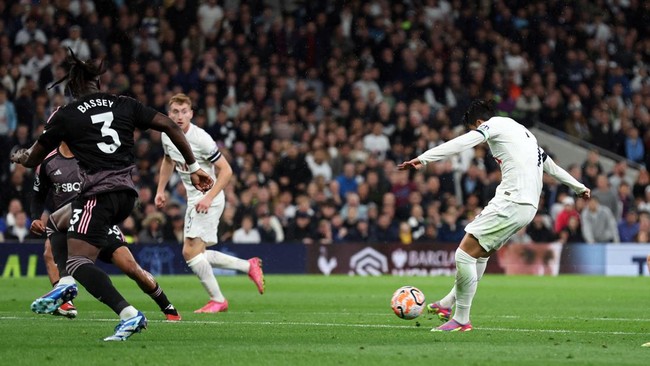 Klasemen Liga Inggris mengalami perubahan karena Tottenham Hotspur menggeser Manchester City dari puncak klasemen.