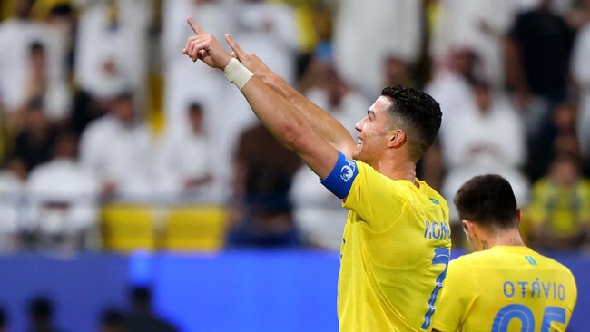 Berikut deretan aksi sportif Cristiano Ronaldo di lapangan hijau yang menuai pujian.