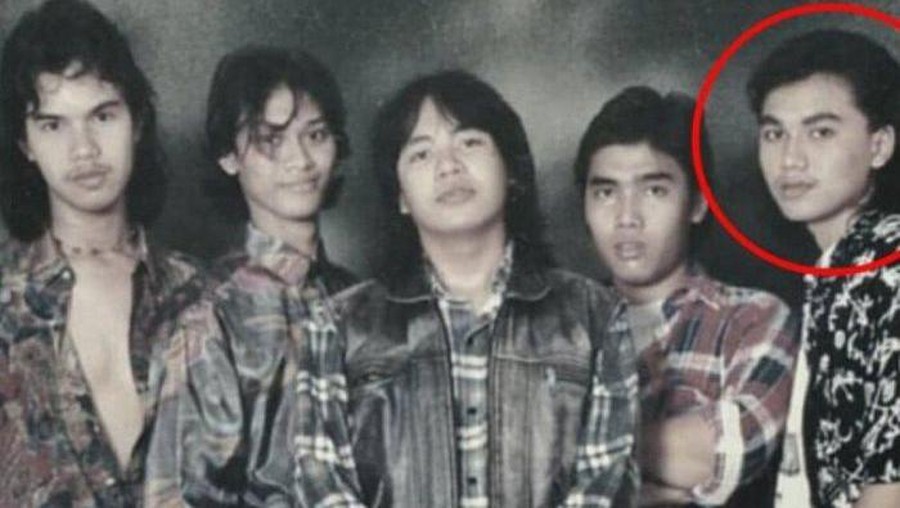 Drumer Dewa 19 Pertama