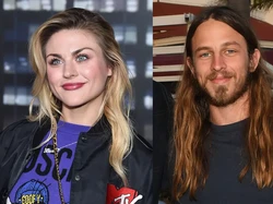 Anak Tony Hawk Resmi Nikahi Putri Kurt Cobain