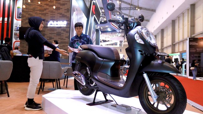Skutik dengan rangka eSAF ini diluncurkan bertepatan pameran otomotif Indonesia Motorcycle Show Plus (Imos) 2023, di ICE BSD City, Tangerang, Rabu (25/10).