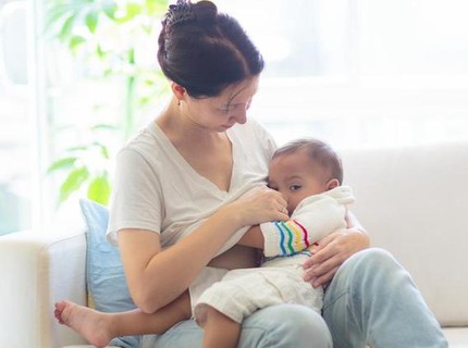 Ketahui Manfaat Extended Breastfeeding, Termasuk Pangkas Risiko Kanker Payudara pada Busui