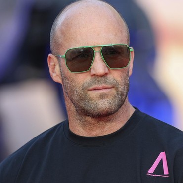 Agama Jason Statham Aktor 'The Expendables' yang Pasang Bendera Palestina di Mobil