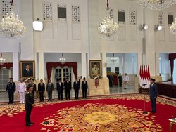 Jokowi Resmi Lantik Letjen Agus Subiyanto Jadi KSAD