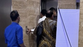 Diperiksa 10 Jam di Bareskrim, Datang & Pergi Firli Hindari Wartawan