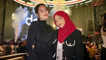 Kasus Konten Jilat Es Krim Belum Kelar, Oklin Fia Asyik Party di Kelab Malam