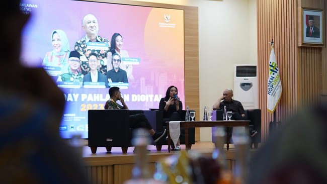 Pahlawan Digital UMKM menjaring start up dan inovator muda dari berbagai daerah di Indonesia untuk membantu menumbuhkan UMKM.