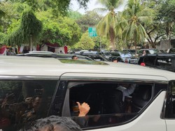 Prabowo-Gibran Semobil Berangkat dari Kertanegara ke Indonesia Arena GBK