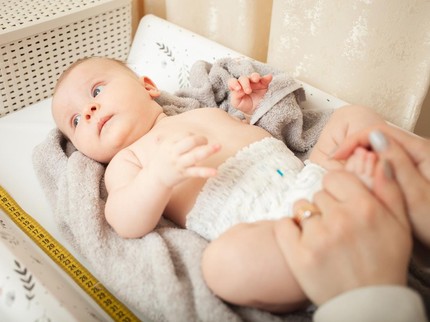 Kapan Tinggi Badan Bayi Disebut Pendek? Ini Tahap Pertumbuhan Bayi Normal & Ideal