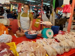 Harga Bahan Pokok Jogja Hari Ini 4 Maret 2024: Daging Ayam-Gula Pasir Naik