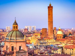 Gawat! Menara Miring di Italia Makin Miring, Ditutup Takut Ambruk