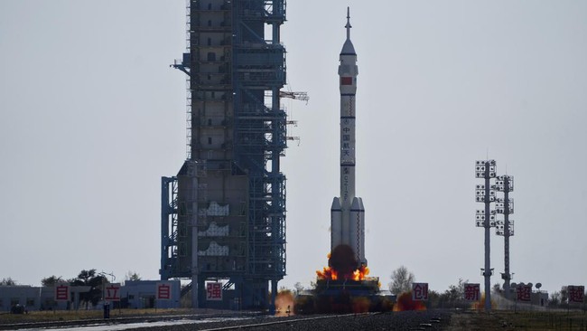 China merampungkan serangkaian uji coba instalasi mesin terkuat untuk roket luar angkasa mereka dalam program Long March.