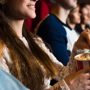 Bukan Popcorn, Ini 5 Camilan Khas saat Nonton di Bioskop dari Berbagai Negara