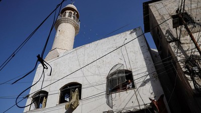 Pasukan Israel dilaporkan membacakan Shema Yisrael, sebuah doa utama umat Yahudi dari pengeras suara sebuah masjid di Jenin, Tepi Barat, Palestina.