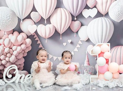 7 Potret Ulang Tahun Pertama Anak Kembar Anisa Rahma, Gemas Pakai Mahkota