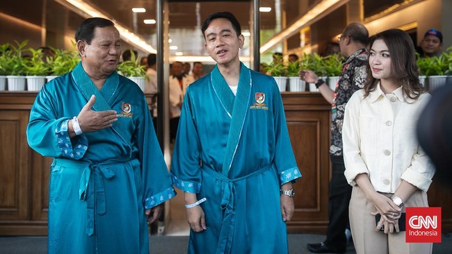 Gerindra mengklaim ada gerakan yang ingin Gibran gagal jadi cawapres Prabowo sekaligus menggagalkan Pilpres usai Anwar Usman dicopot dari Ketua MK.