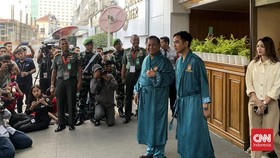 Prabowo-Gibran Tiba di RSPAD untuk Tes Kesehatan Capres-Cawapres