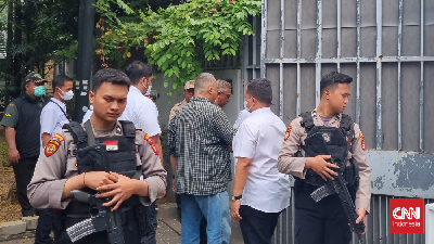 Firli Bahuri menyebut dompet hitam dan kunci mobil miliknya disita polisi dalam kasus dugaan pemerasan terhadap Syahrul Yasin Limpo (SYL).