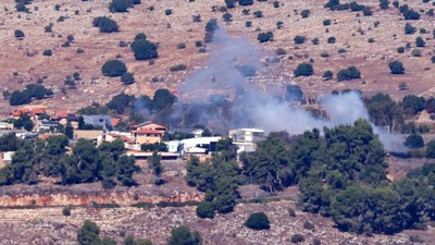 Hizbullah Serang 3 Pos Militer Israel di Dekat Perbatasan Lebanon Kelompok milisi Hizbullah Lebanon menyerang tiga pos militer Israel di dekat perbatasan kedua negara pada Kamis (7/12).