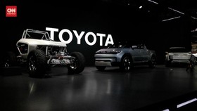 VIDEO: Berhamburan Mobil Konsep di Stan Toyota JMS