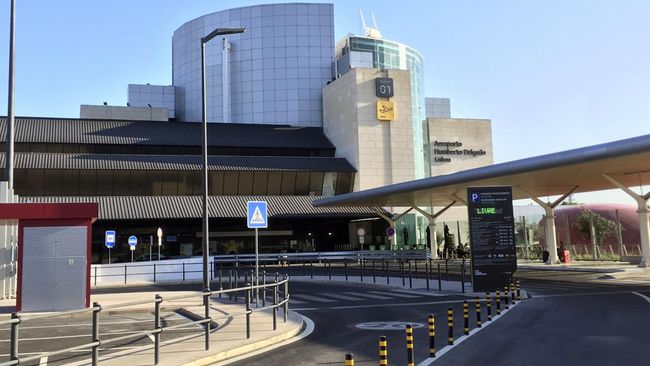 Bandara Huberto Delgado di Lisbon, Portugal, bakal terapkan 'jam malam'. Penerbangan pada jam tertentu dibatasi demi kenyamanan warga di sekitar bandara.