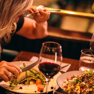 Demi Makan Gratis, Gen Z Disebut Rela Kencan Random dengan Banyak Orang