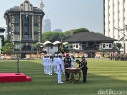 Dudung Resmi Serahkan Jabatan KSAD ke Jenderal Agus Subiyanto