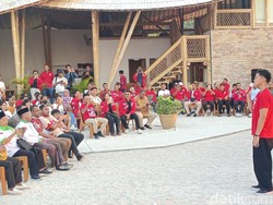 Kaesang Safari di Kupang: Partai Banyak, Silakan Pilih Sendiri