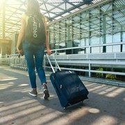 Traveling Irit Lewat Jalur Sukarelawan, Ini 6 Tipe Pekerjaan Volunteer yang Bisa Kamu Lakukan
