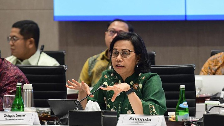 Menteri Keuangan Sri Mulyani Indrawati dan Gubernur Bank Indonesia (BI) Perry Warjiyo saat mengadakan pertemuan untuk membahas perbankan mengenai tantangan dan lingkungan perekonomian terkini. (Instagram @smindrawati)
