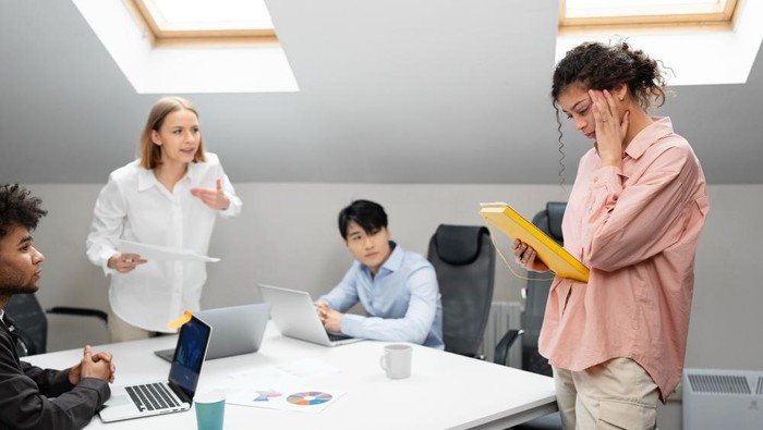 Mengenali 5 Tanda Lingkungan Kerja Toxic, Bisa Jadi Pertimbangan untuk Resign!