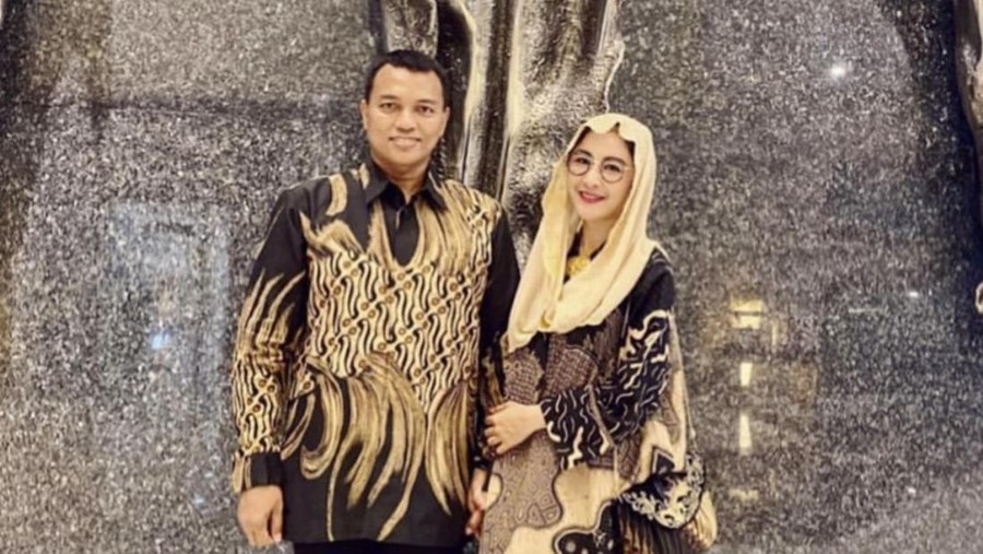 Momen Uut Permatasari dan Suami Rayakan Ultah hingga Syukuran