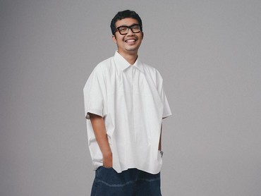 img-title Ngobrol Bareng Muklay Seniman Visual Lokal yang Mendunia di JDF 2023