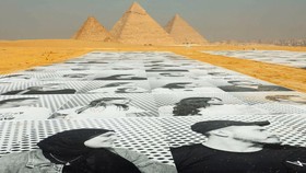FOTO: Refleksi Peradaban dan Seni Kontemporer di Piramida Giza Mesir