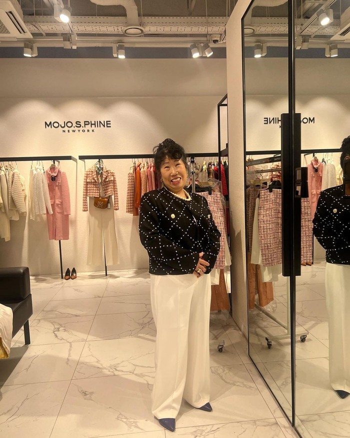 Fashion Influencer Lansia Buktikan Orang Tua Juga Bisa Modis