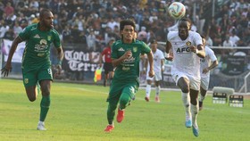 Reaksi Pelatih Persebaya Gombau Usai Dibantai Persik 0-4