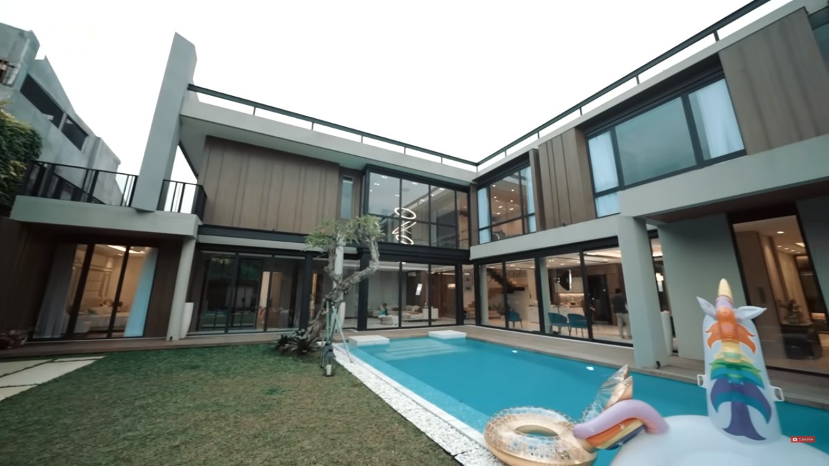 rumah titi kamal