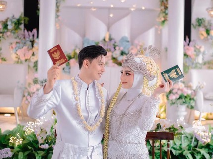 7 Potret Pernikahan Anak Pelawak Mastur yang Dulu Viral Mirip Stefan William