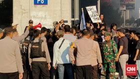 Aksi Sumpah Pemuda Sindir MK dan Jokowi di Makassar Berujung Ricuh