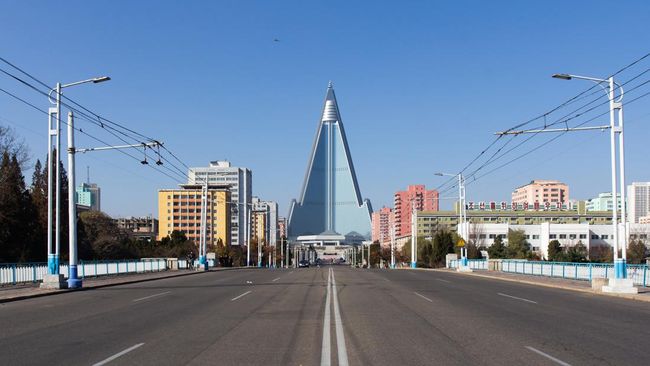 Meski jadi salah satu bangunan ikonik dan populer di Korea Selatan, namun Hotel Ryugyong tak pernah menerima satu pun tamu.