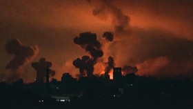 WHO: Nakes Hingga Warga Gaza Bermalam Dalam Kegelapan dan Ketakutan