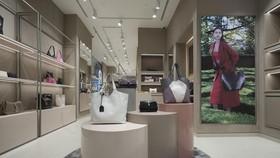 Minimalis Elegan, Butik Furla Hadir di Pasific Place