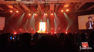 Teriakan MyDay Iringi Young K Konser di Jakarta