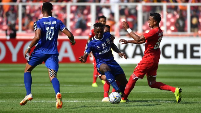 PSM Makassar mendatangkan mantan striker timnas usia muda Amerika Serikat yang akan menggantikan kuota Willem Jan Pluim pada paruh kedua Liga 1 2023/2024.