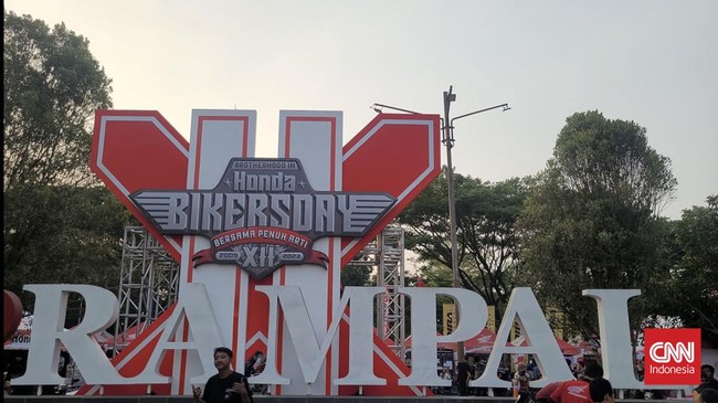 Puluhan ribu pecinta sepeda motor Honda se-Indonesia ngumpul di Lapangan Rampal, Malang, Jawa Timur, Sabtu (28/10) untuk ikut serta di Honda Bikers Day 2023.