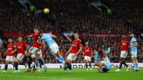 Rawan Disalip Arsenal, Man City Pantang Terpeleset Lawan MU