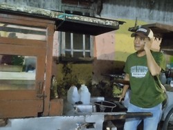 Cerita Suka Duka Pedagang Nasgor Keliling: Sekarang Sepi