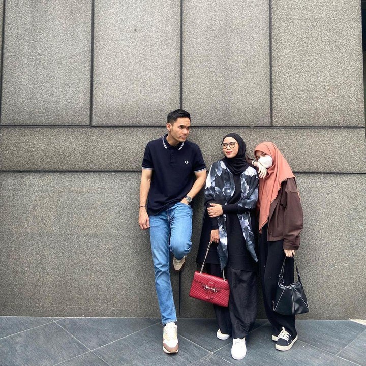 <p>Kedekatan Ines dan Sienna ini lantas menarik perhatian netizen. Tak sedikit yang mendoakan agar keduanya selalu akur, Bunda. (Foto: Instagram: @nesyanabila)</p>