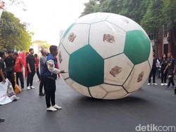 Maskot 3D hingga Videotron Semarakkan Piala Dunia U-17 di Surabaya