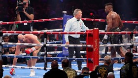 Tyson Fury Usai Kena Knock Down Ngannou: Lawan Terberat dalam 10 Tahun